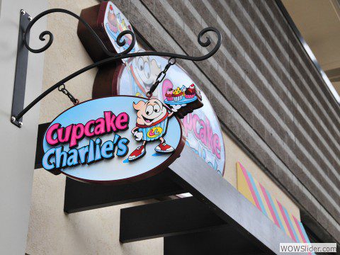 Cupcake Charlie's Store Sign